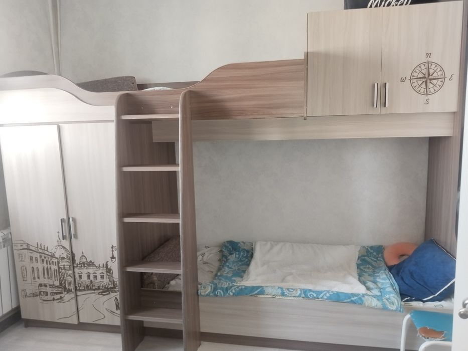 Продается детский уголок для детей до 7 и 15 лет