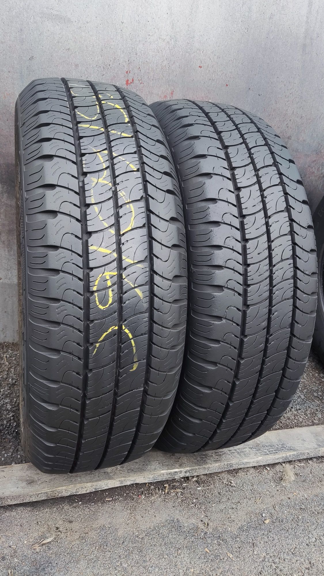 2бр. летни бусови гуми 195/60/16C, GoodYear Cargo Marathon 
dot22
8.2m