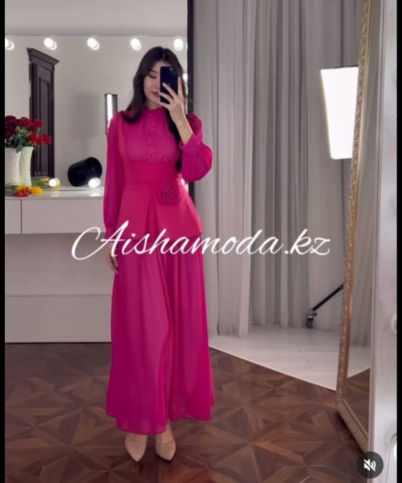 Женская одежда, платье