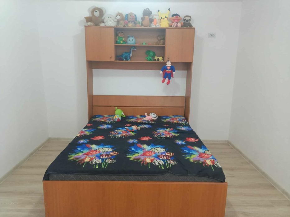 Dormitor pat șifonier