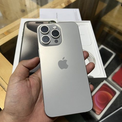 iPhone 16 Pro Max .iPhone 15 Pro Max
