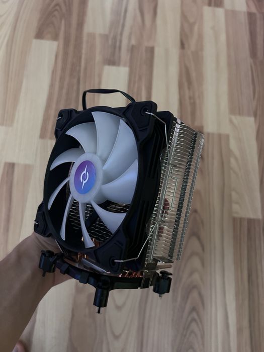 Cooler cpu aqirys puck pro v2 rgb