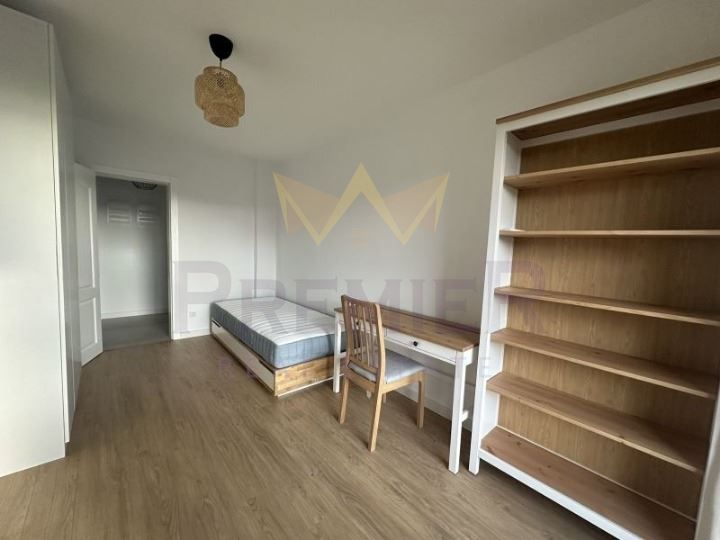 Дава се под наем Тристаен апартамент в Варна, Галата - 89 кв.м за 606.9 € - Снимка #9