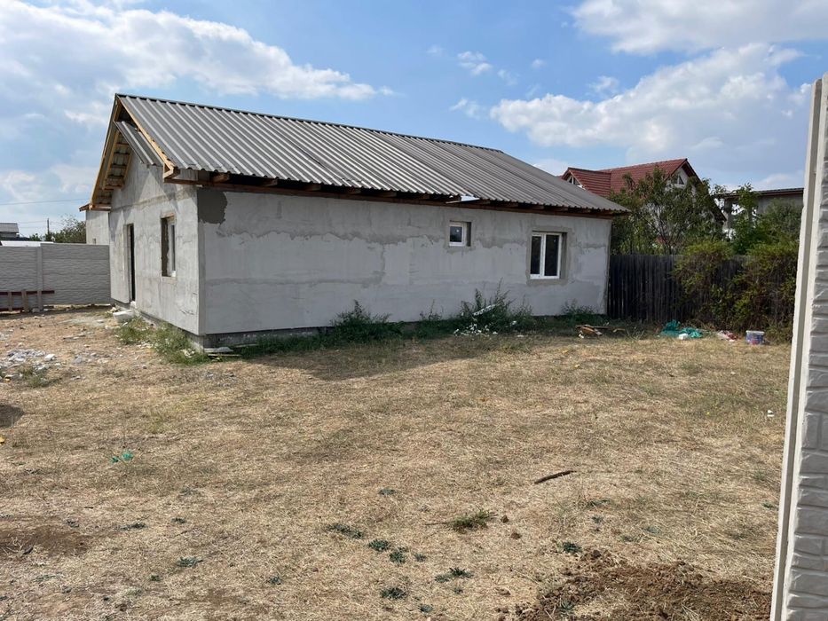 Vând casă Coșoveni la gri stradal