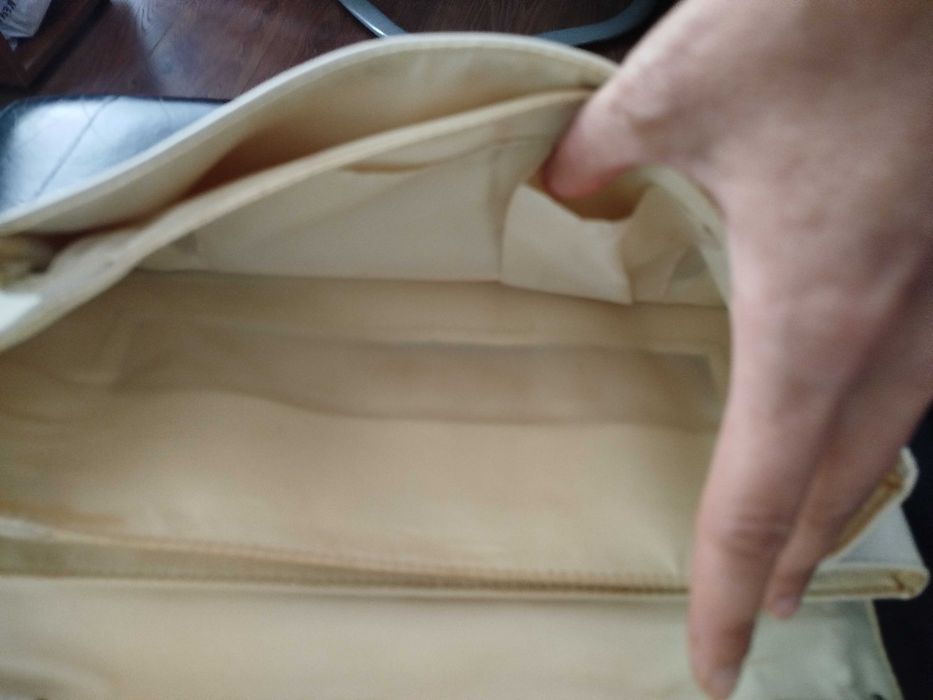 Чанта бежова с дръжка