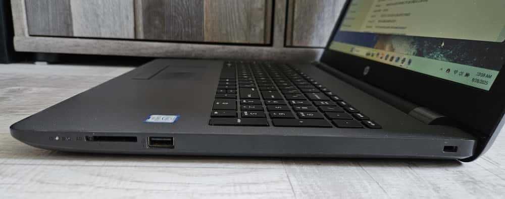 Laptop HP 250 G6 – i3-6006U, 16GB RAM, SSD 240GB