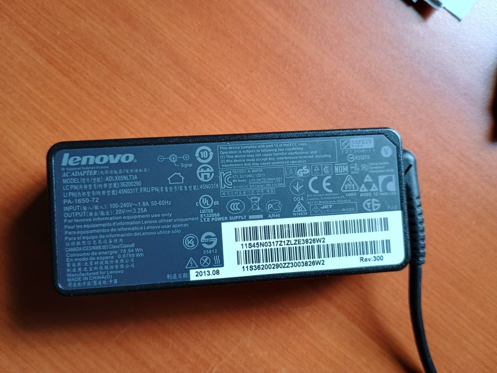 Incarcatoare / alimentatoare laptop Lenovo, 20V, 3.25A, 65W