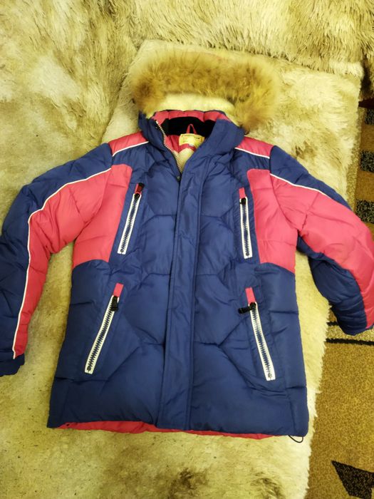 Продам теплую зимнию куртку Аляску