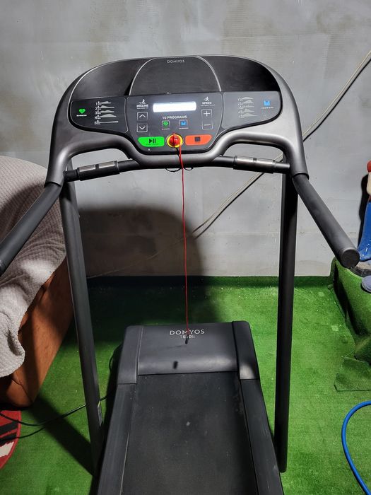Banda de alergat DOMYOS T520B
