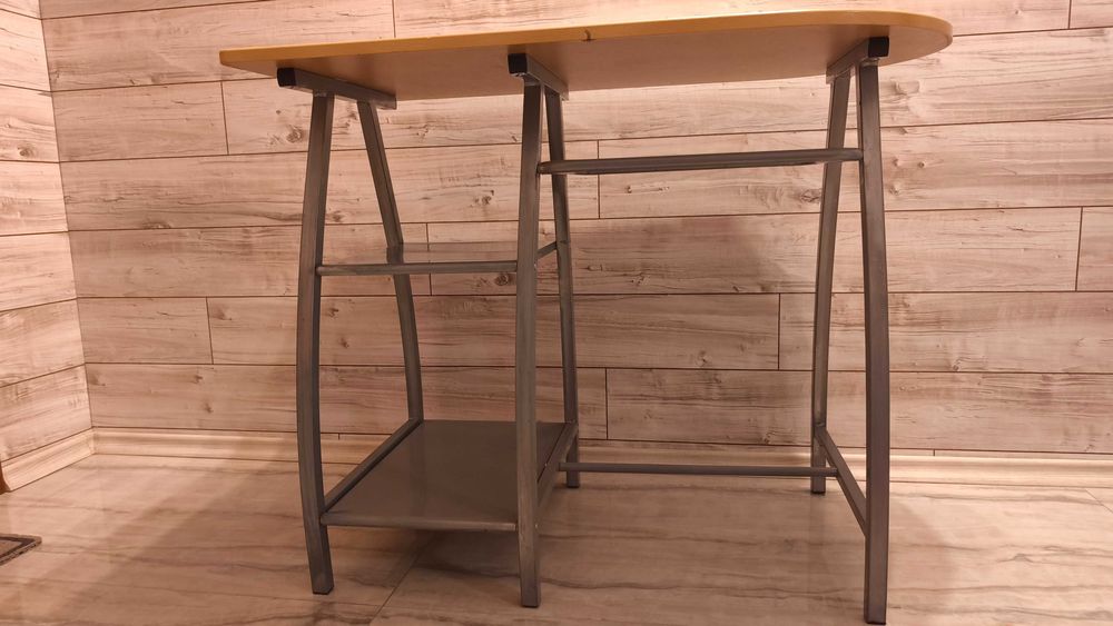 Малка кухненска маса