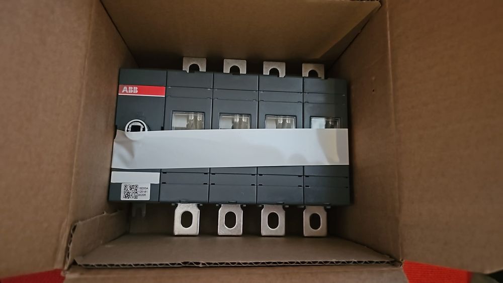 Comutator sarcină intre două surse!pret 500 ron!