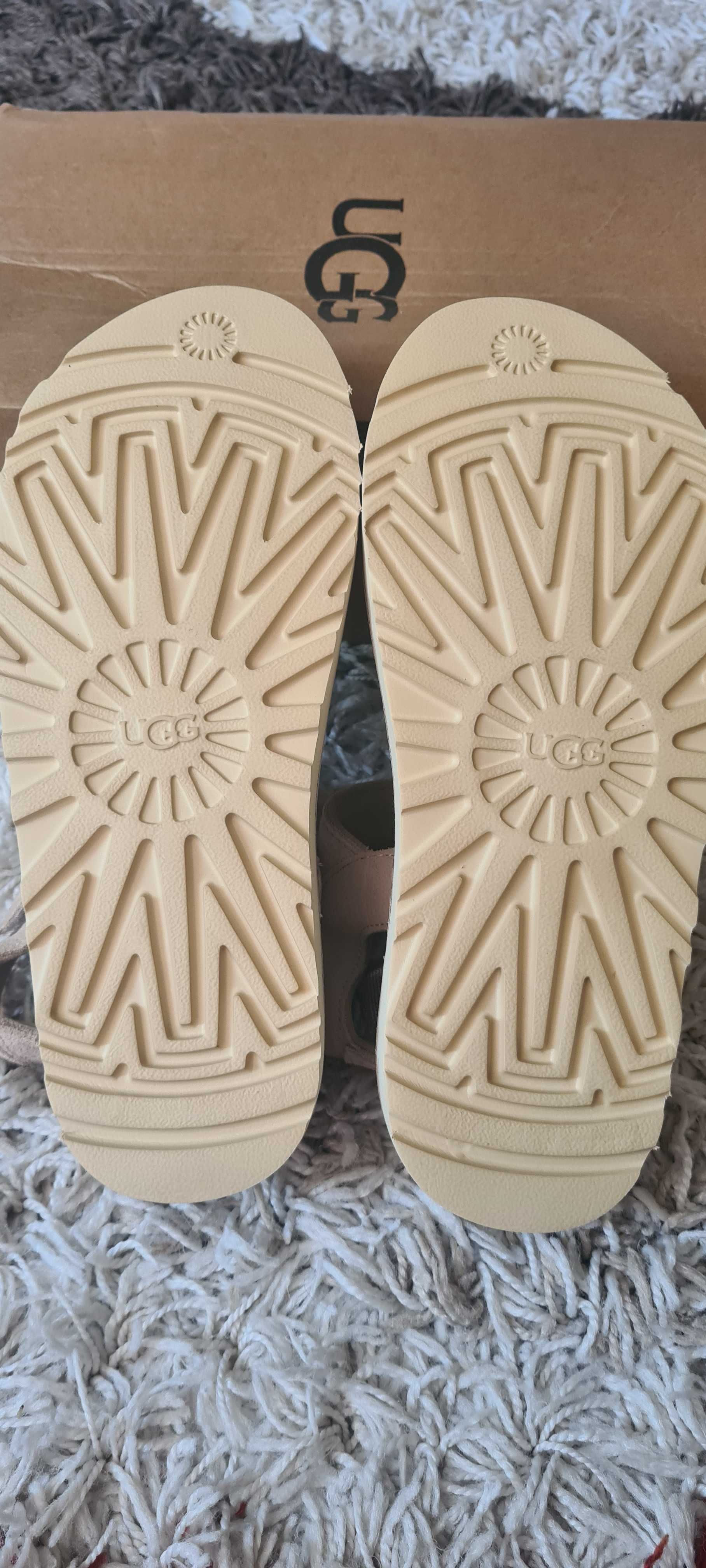 UGG Goldenstar сандали