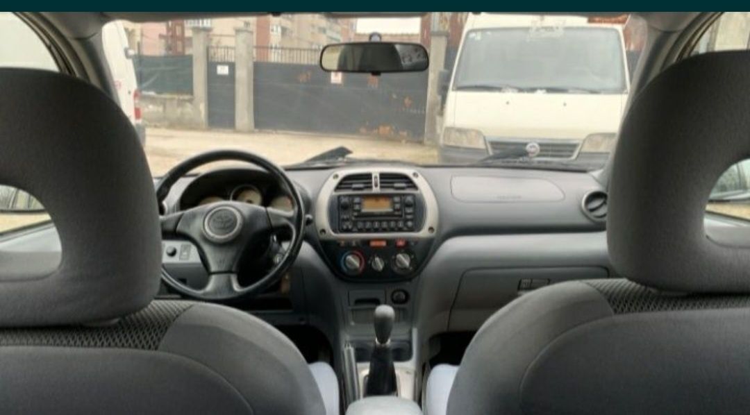 Dezmembrez Toyota Rav 4 2.0 Diesel/2.0 Benzina