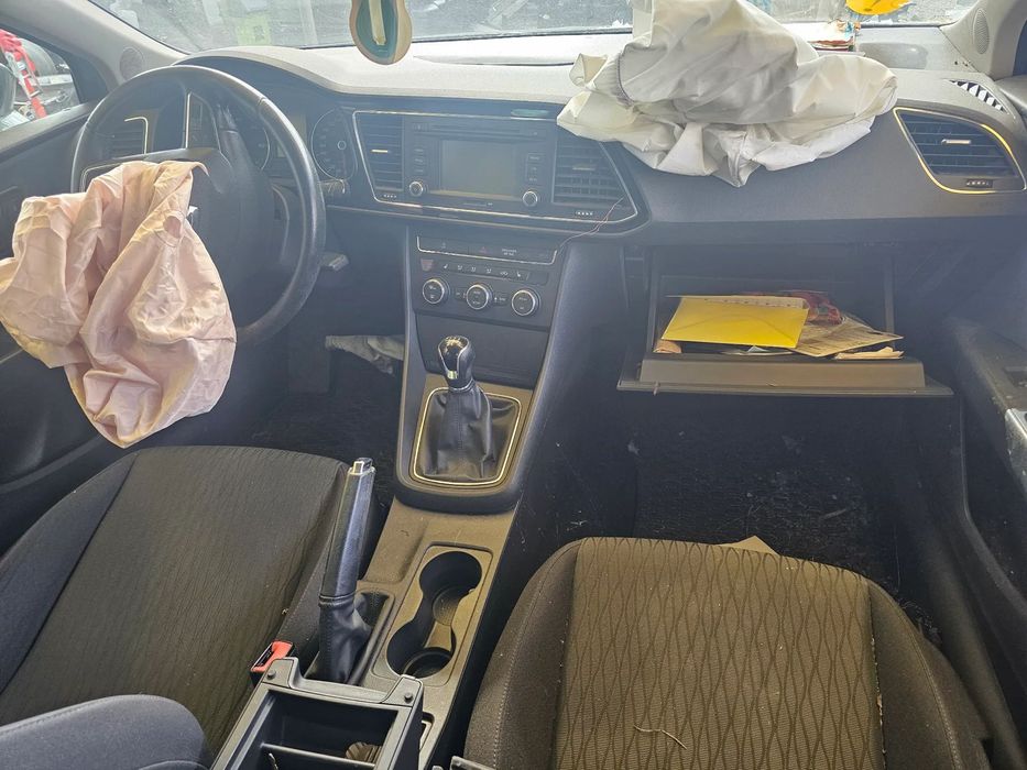 Dezmembrez Seat Leon 1.6 tdi cod CLHA 77KW an 2013