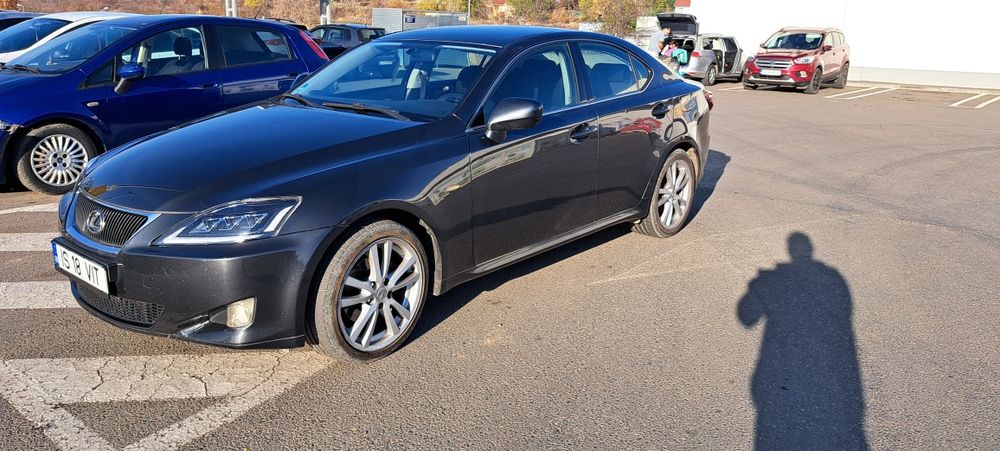 Vand Lexus IS 220 d 177cp