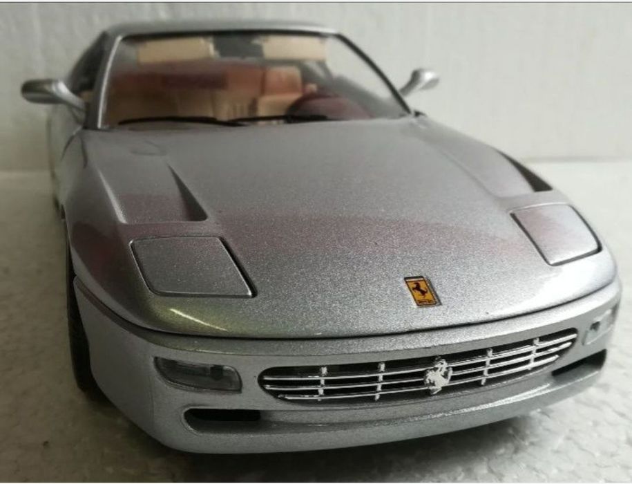 Ferrari 456GT
Scara 1:18
Bburago

Pozele reflectă realitatea. Se vinde