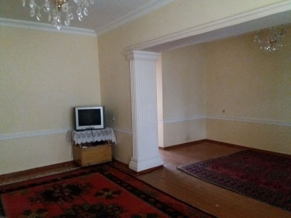 продается 4/3/4 кирпичный, 77-серия. Станция метро Яшнабад 100 метр.