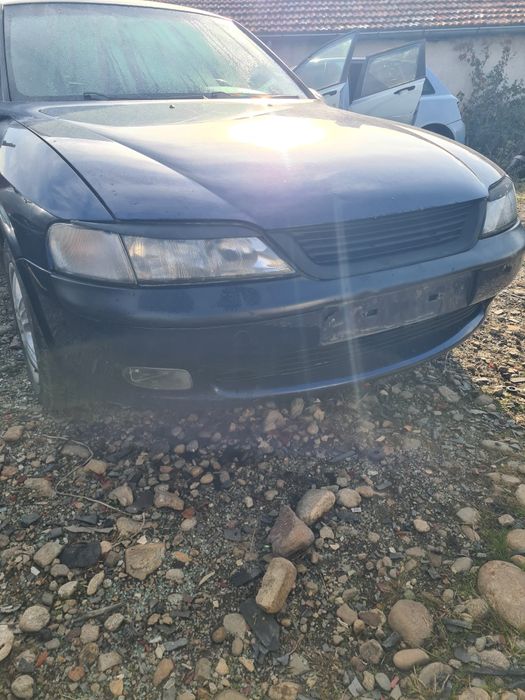 Опел Вектра 1.6 X16XEL на части