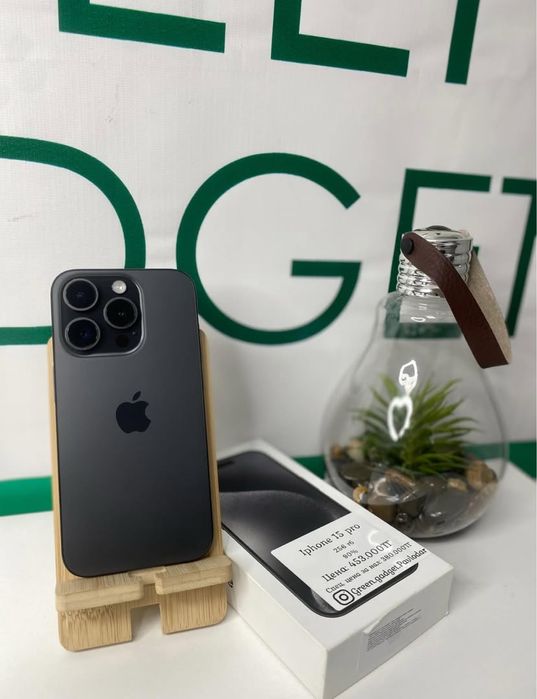 Iphone 15 pro 256 гб 90%