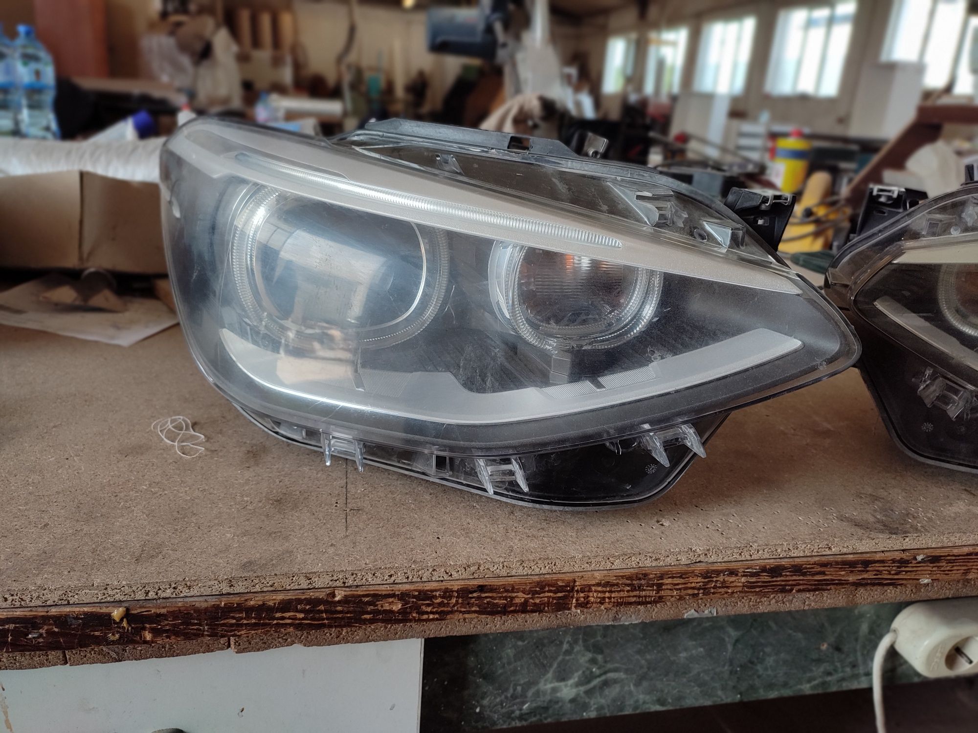 BMW 1 F20 F21 десен фар
