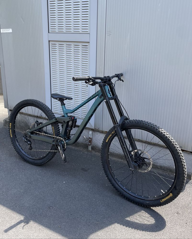 Scott Gambler 910 2024 Fox 40 GRIP1