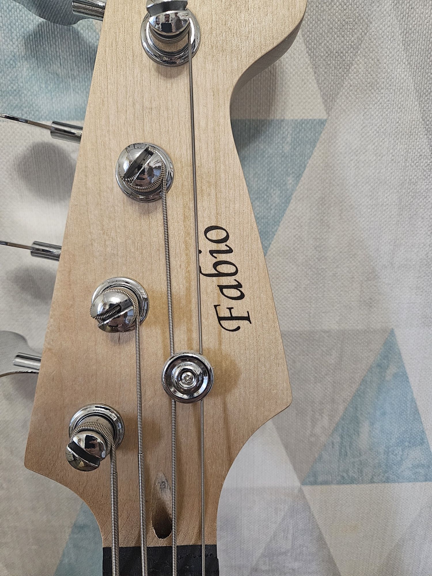 Бас-гитара Precision Bass Jordani PB-10 BK