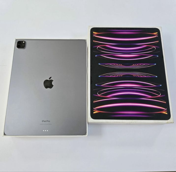 Apple iPad Pro 2024 Wi-Fi + 5G (13”, 8 ГБ / 256 ГБ, Silver)