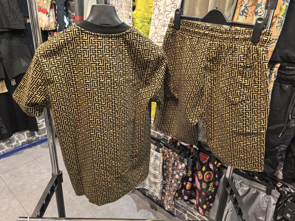 Balmain летен екип