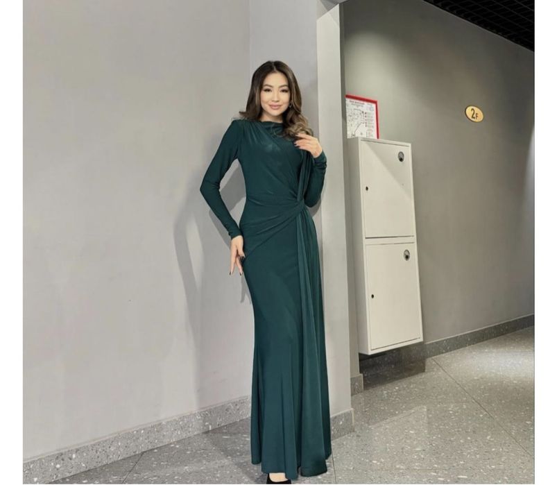 Платье вечернее