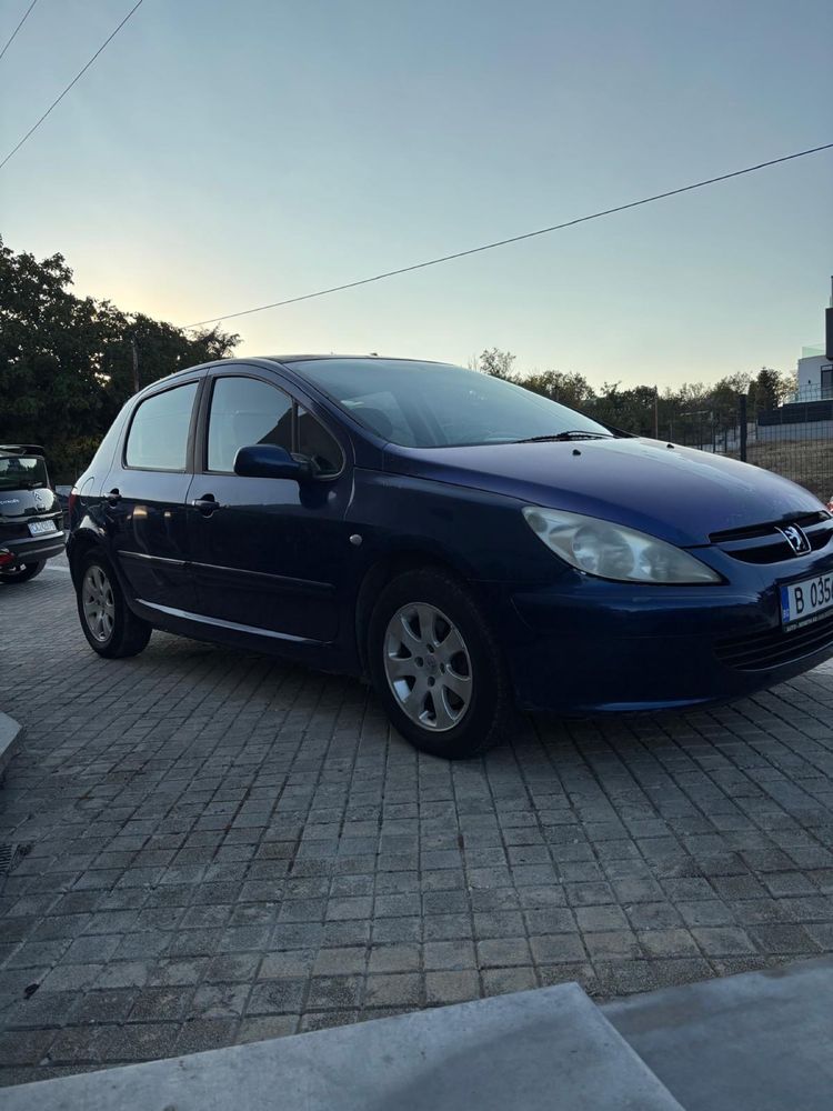 Пежо 307 hdi дизел 2002 в отлично техническо състояние. Забележки само