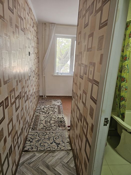 Срочно продаётся 1 комнатная квартира в городе Чирчике