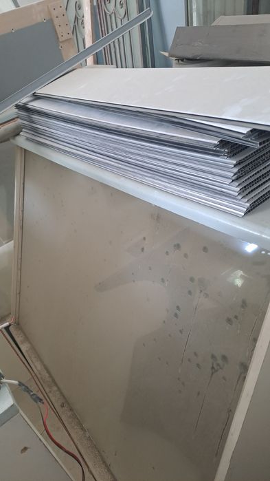 Прилавка тумба сотилади