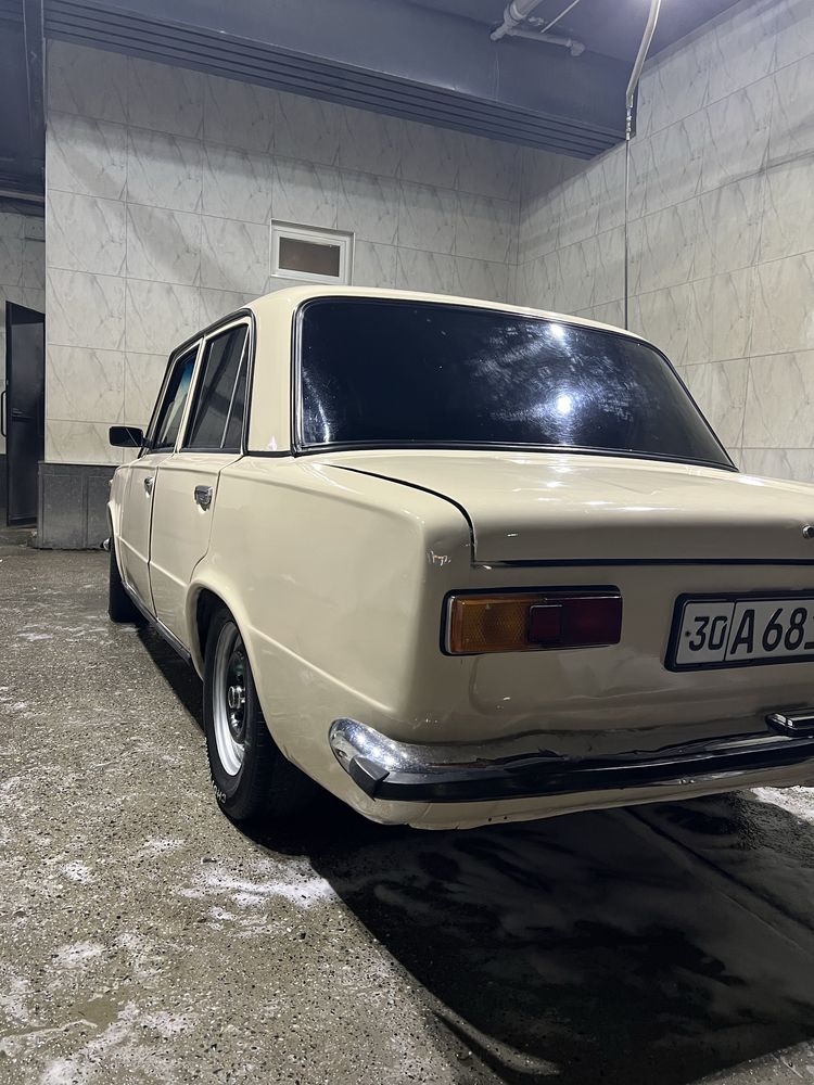 Vaz 011 sotiladi