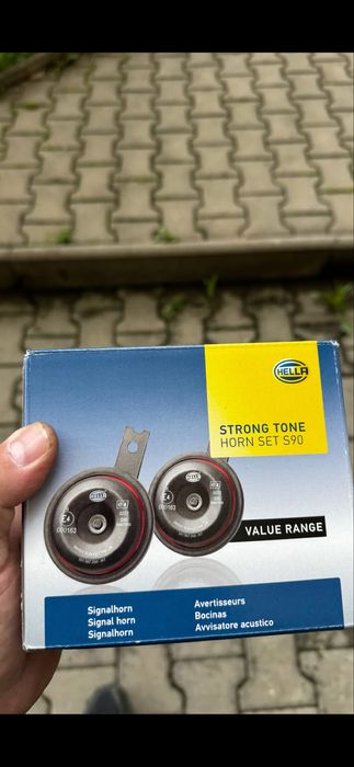 Claxon NOU  Hella strong tone