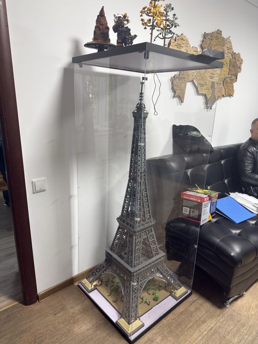 Продам витрину с подсветкой