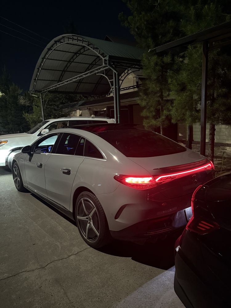 Mercedes Benz EQE 350+
