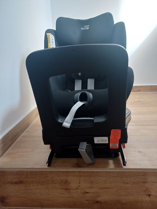 Scaun auto copii Britax Romer - Swingfix M i-Size  testat ADAC