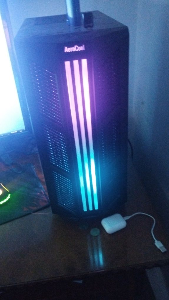 Vând PC gaming 1600 lei