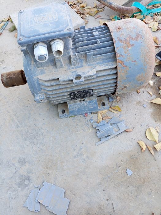 Elektro motor sotiladi