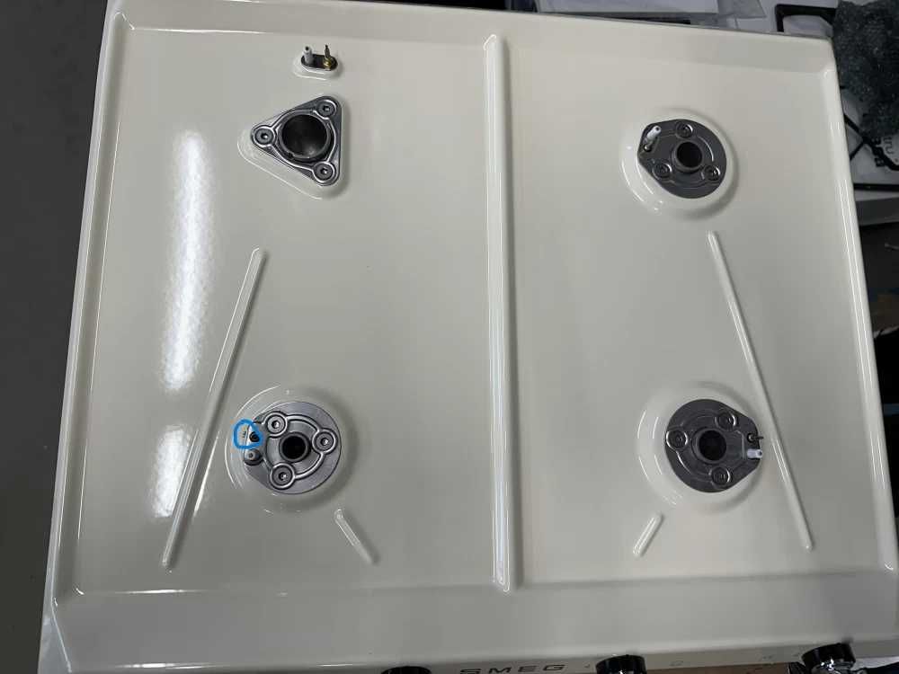 Plita incorporabila pe gaz Smeg Victoria SR964PGH, crem, 60 cm, Wok