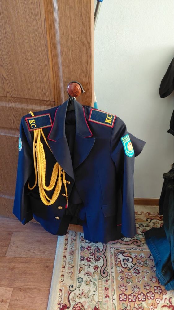 Продам форму 5-6 класс