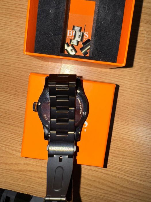 Ceas Hugo Boss HB.242.1.34.2814 - Elegant și Sportiv