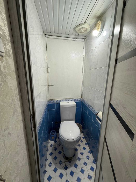 Юнусабад 11 кв  4-хона. Раздельный. 3-этаж/4. Срочно.