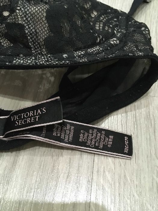 Victoria's Secret сутиен размер 32C/70C
