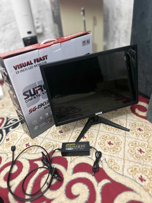 Монитор Full-HD LED