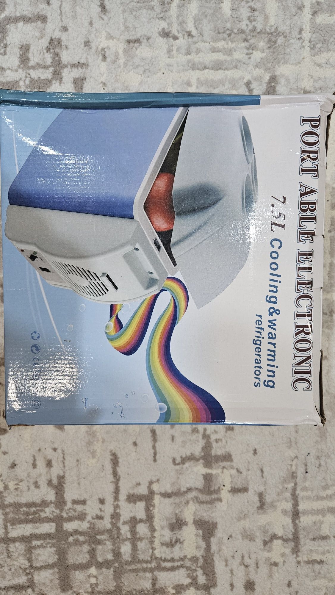 Продаётся новый авто холодильник