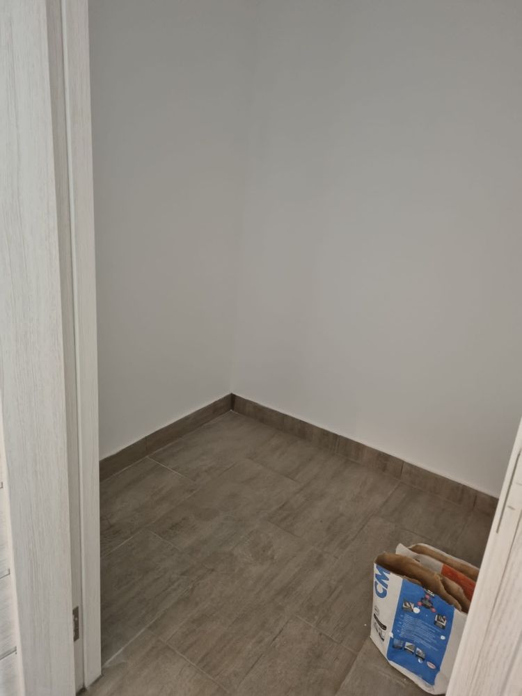 Închiriez apartament vizavi de mall Vitan