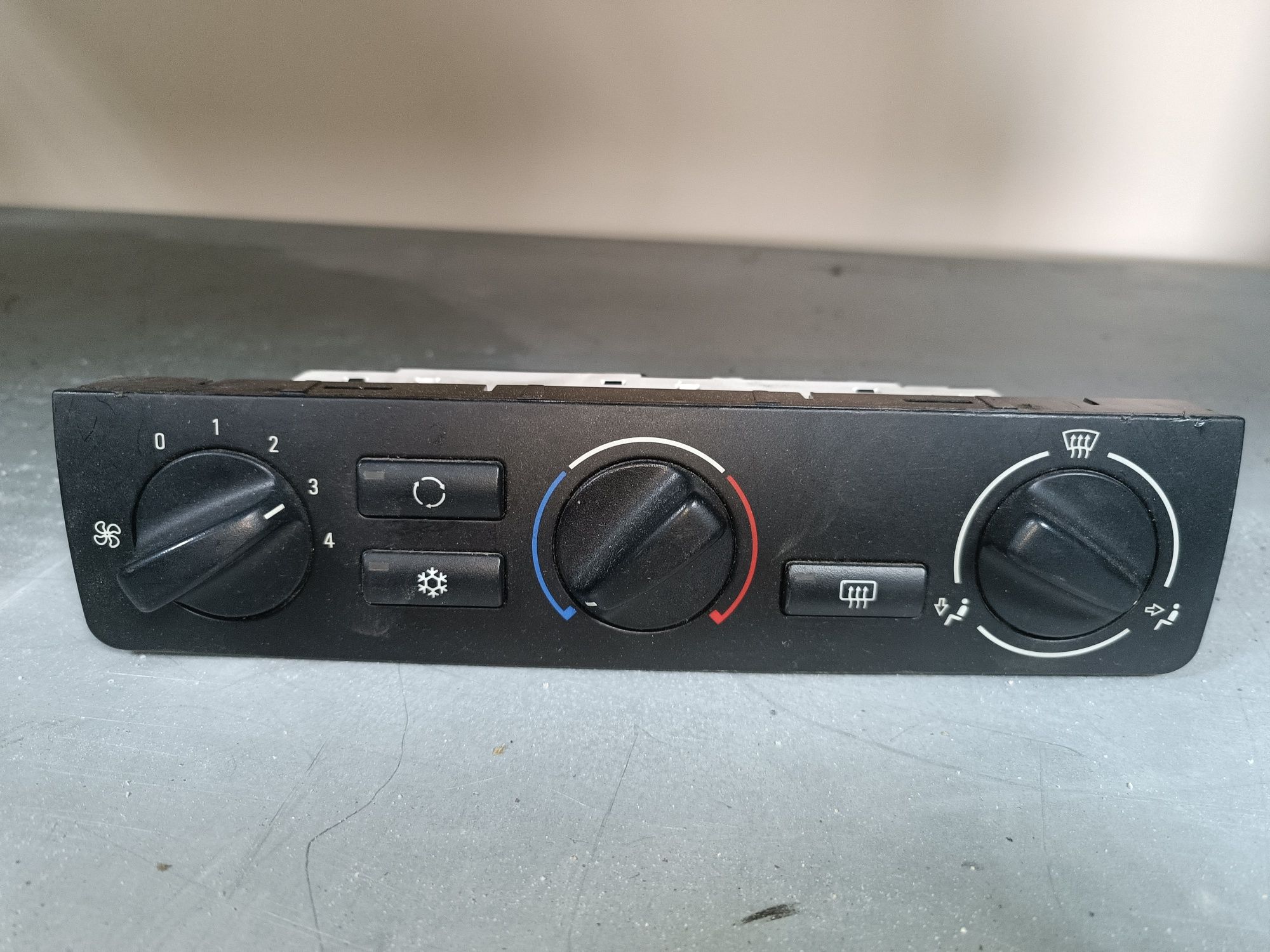 Управление на климатик за BMW E46 Compact, 2001