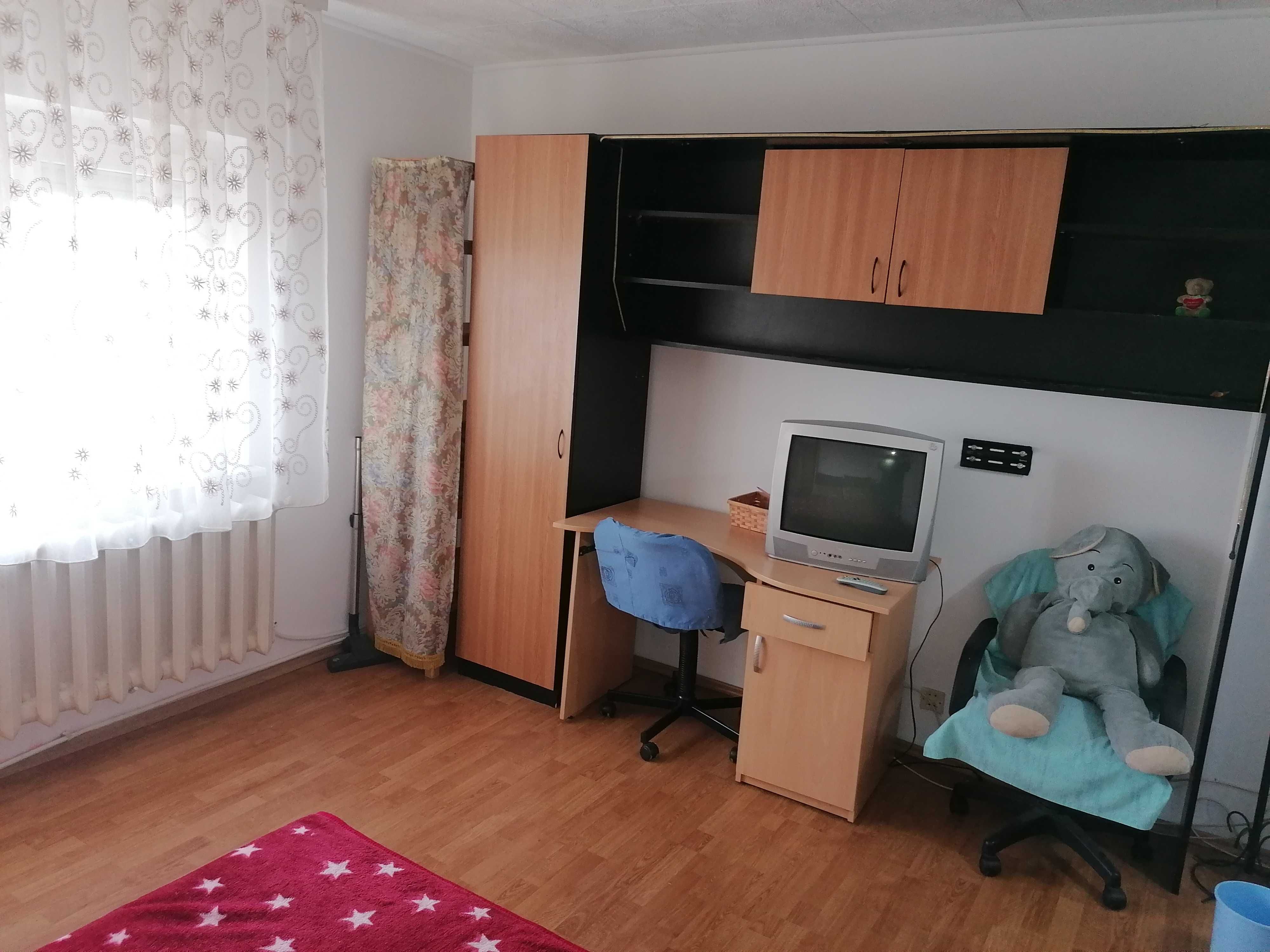 Brăila, închiriez apartament cu 2 dormitoare