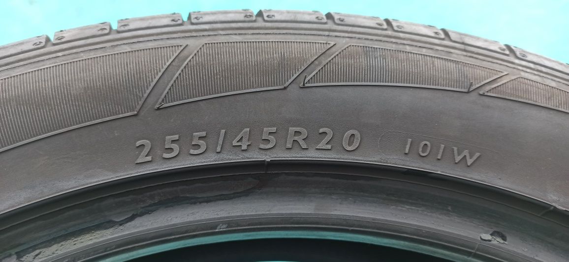 Шины 255/45 R20 Dunlop из Германии